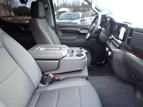 Used 2024 GMC Sierra 1500 Elevation w/ LPO, Elevation Black Package image 11