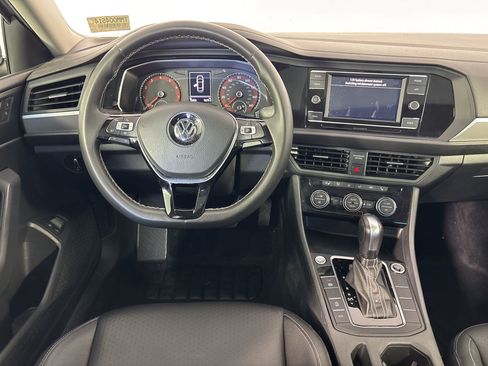 Used 2021 Volkswagen Jetta SE w/ SE Cold Weather Package FWD image 28