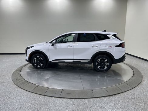 New 2026 Kia Sportage LX image 8