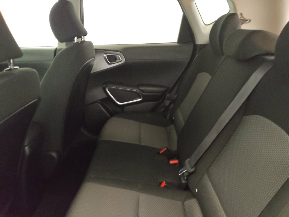 Used 2020 Kia Soul LX FWD image 18