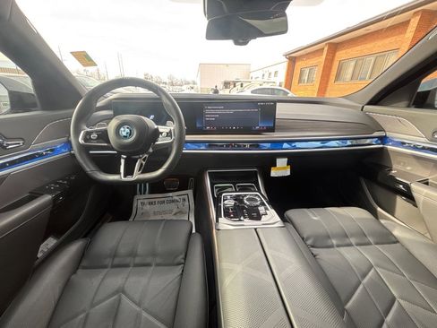 Used 2024 BMW 750e xDrive 750e xDrive Plug-In Hybrid w/ Premium Package image 16