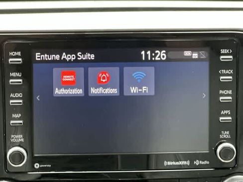 Used 2020 Toyota Highlander XLE AWD/4WD image 13