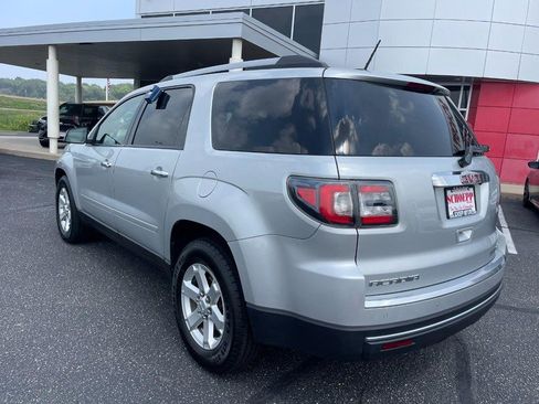 Used 2016 GMC Acadia SLE AWD/4WD image 4