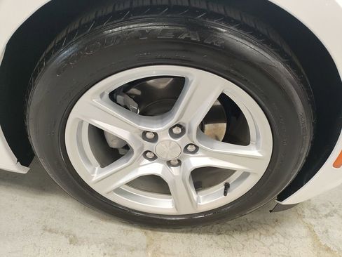 Certified 2023 Chevrolet Camaro LT image 5