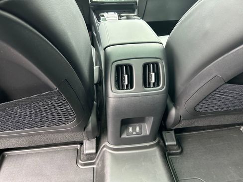 Used 2024 Hyundai Tucson Limited image 31