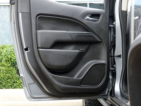 Used 2018 Chevrolet Colorado ZR2 image 37