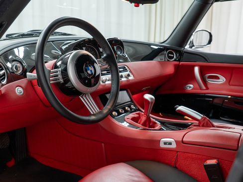 Used 2002 BMW Z8 RWD image 14