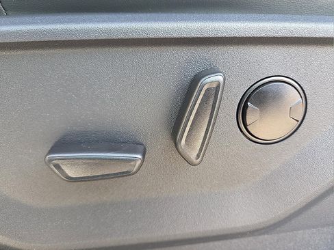 New 2026 Ford Expedition Active image 16