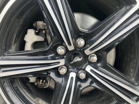 Used 2024 Ford Mustang Premium image 9