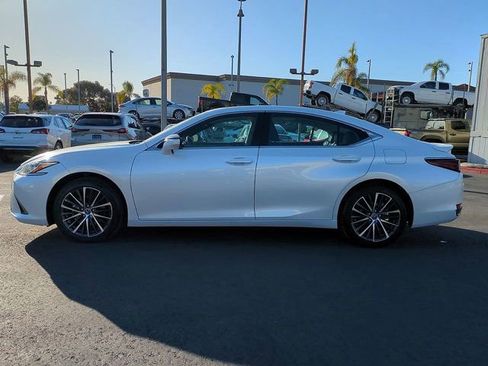 Used 2024 Lexus ES 300h 300h image 9