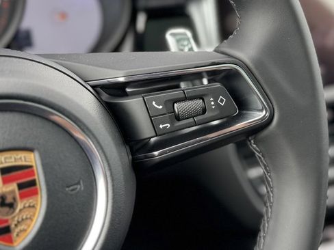 New 2026 Porsche Macan image 21