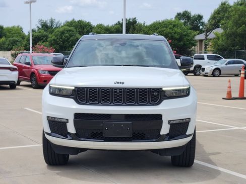 Used 2023 Jeep Grand Cherokee L Summit AWD/4WD image 2