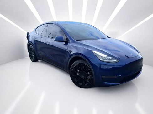 Used 2020 Tesla Model Y Long Range AWD/4WD image 2