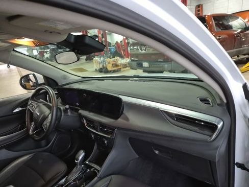 Used 2025 Buick Encore GX Preferred image 10