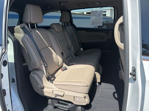 Certified 2024 Honda Odyssey Elite image 24