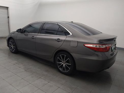 Used 2017 Toyota Camry XSE image 3