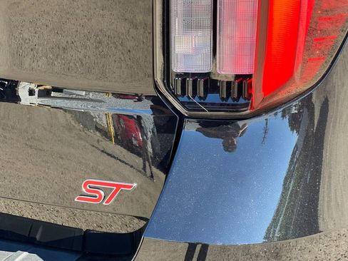 New 2026 Ford Explorer ST w/ Sun And Sound Package image 7