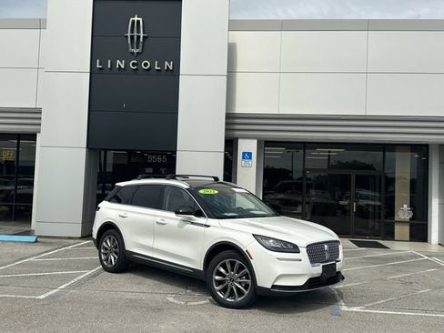 Certified 2022 Lincoln Corsair AWD w/ Premium Package image 1