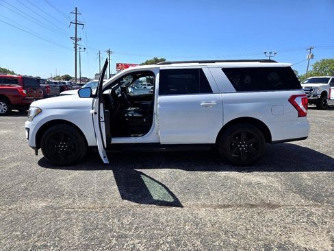 Used 2021 Ford Expedition Max XLT image 9