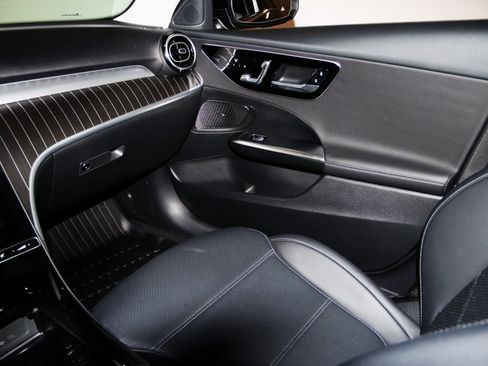 Used 2023 Mercedes-Benz C 300 4MATIC Sedan image 47