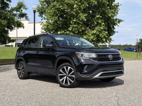 Used 2022 Volkswagen Taos SE AWD/4WD image 32