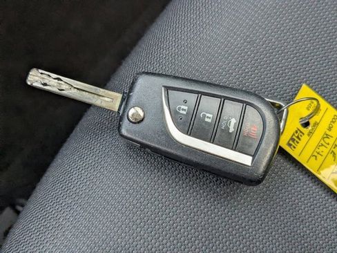 Used 2022 Toyota Corolla LE image 24