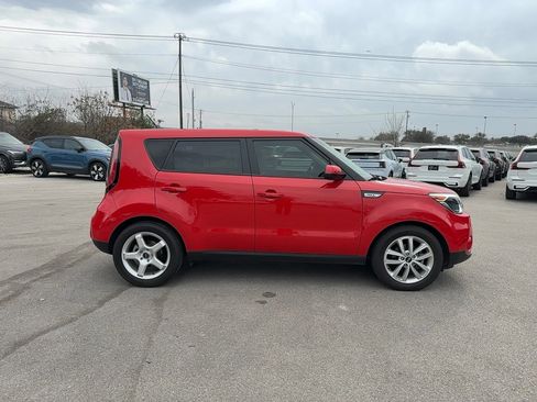 Used 2017 Kia Soul + w/ Audio Package image 7