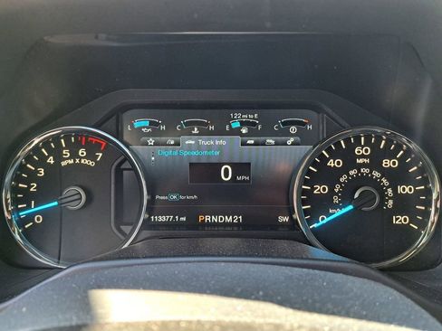 Used 2015 Ford F150 Platinum w/ Equipment Group 701A Luxury image 8