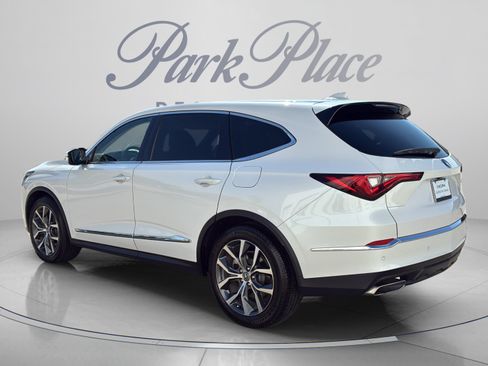 Used 2023 Acura MDX FWD w/ Technology Package image 3