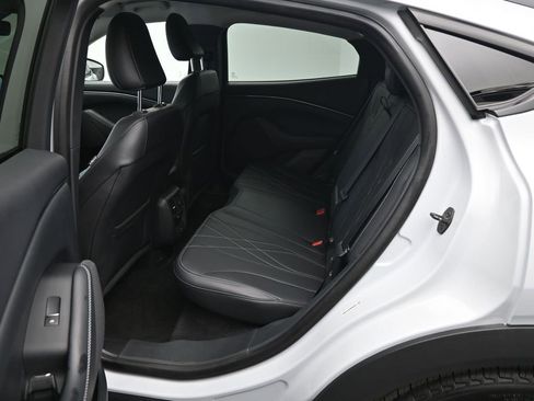 Certified 2021 Ford Mustang Mach-E Select image 17