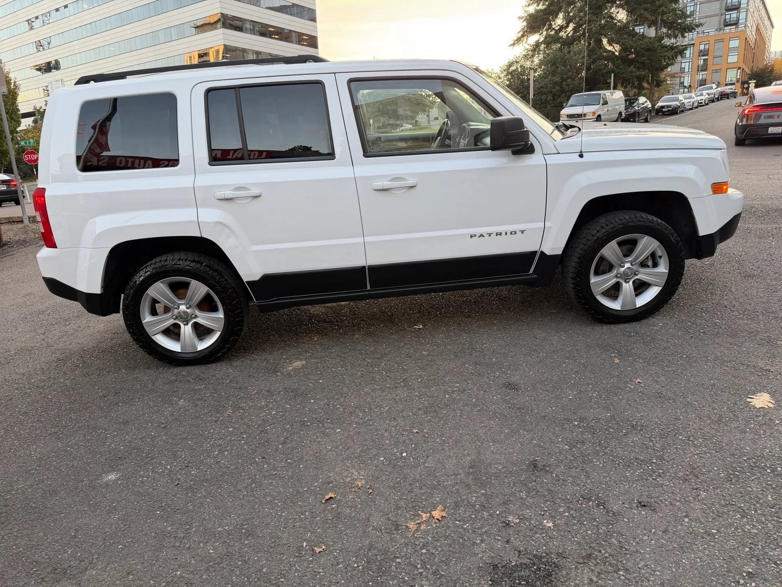 Used 2013 Jeep Patriot Latitude FWD image 5