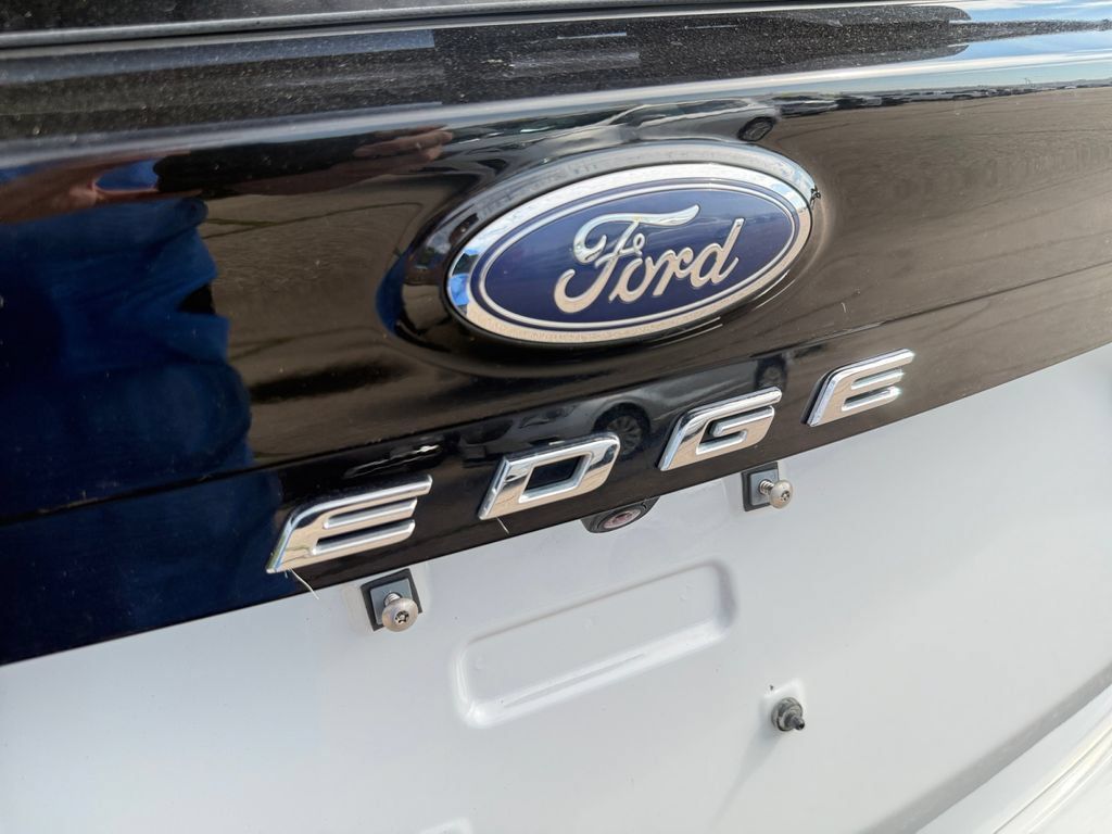 Used 2024 Ford Edge SEL AWD/4WD image 37