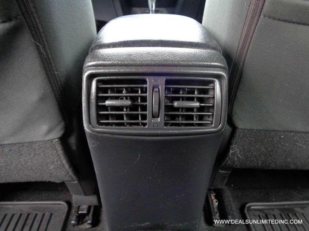 Used 2016 Nissan Rogue S AWD/4WD image 15