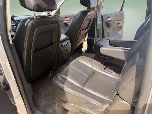 Used 2013 Chevrolet Suburban LT AWD/4WD image 13