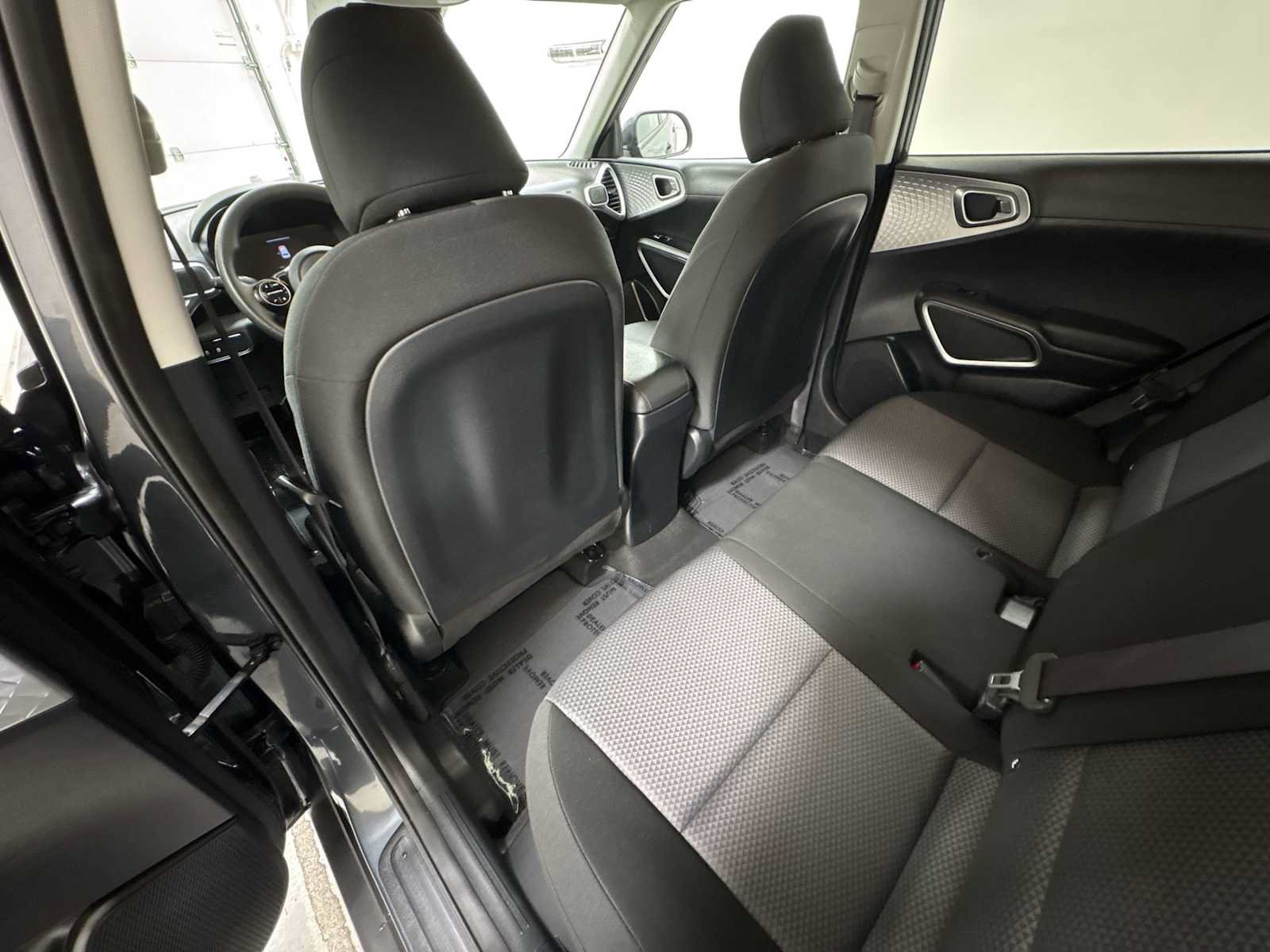 Used 2024 Kia Soul LX w/ Option Group 015 FWD image 24
