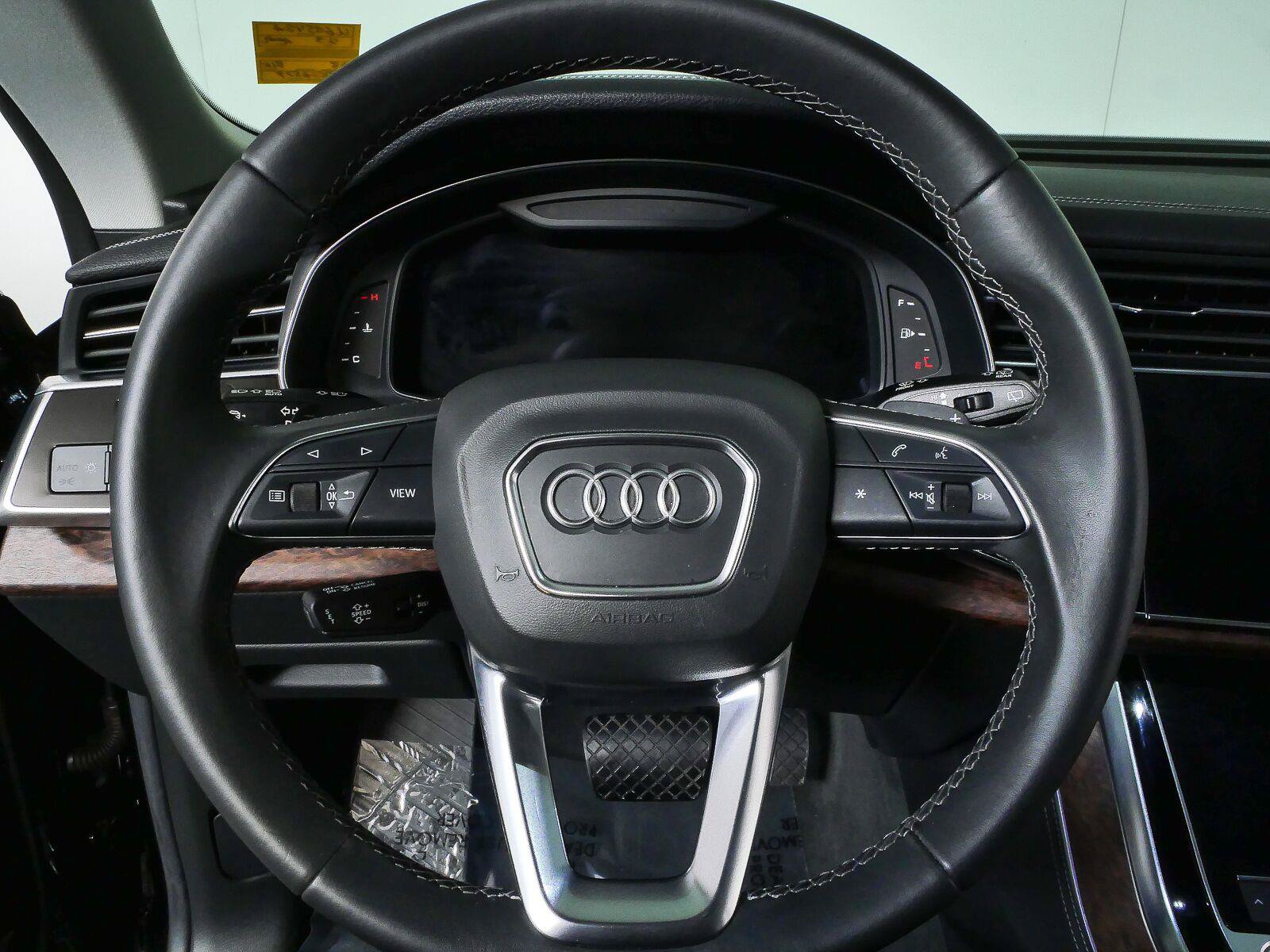 Used 2023 Audi Q8 Premium Plus w/ Premium Plus Package AWD/4WD image 12