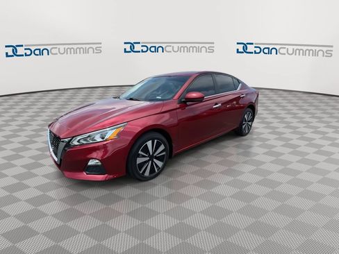Used 2021 Nissan Altima 2.5 SV w/ SV Premium Package AWD/4WD image 4