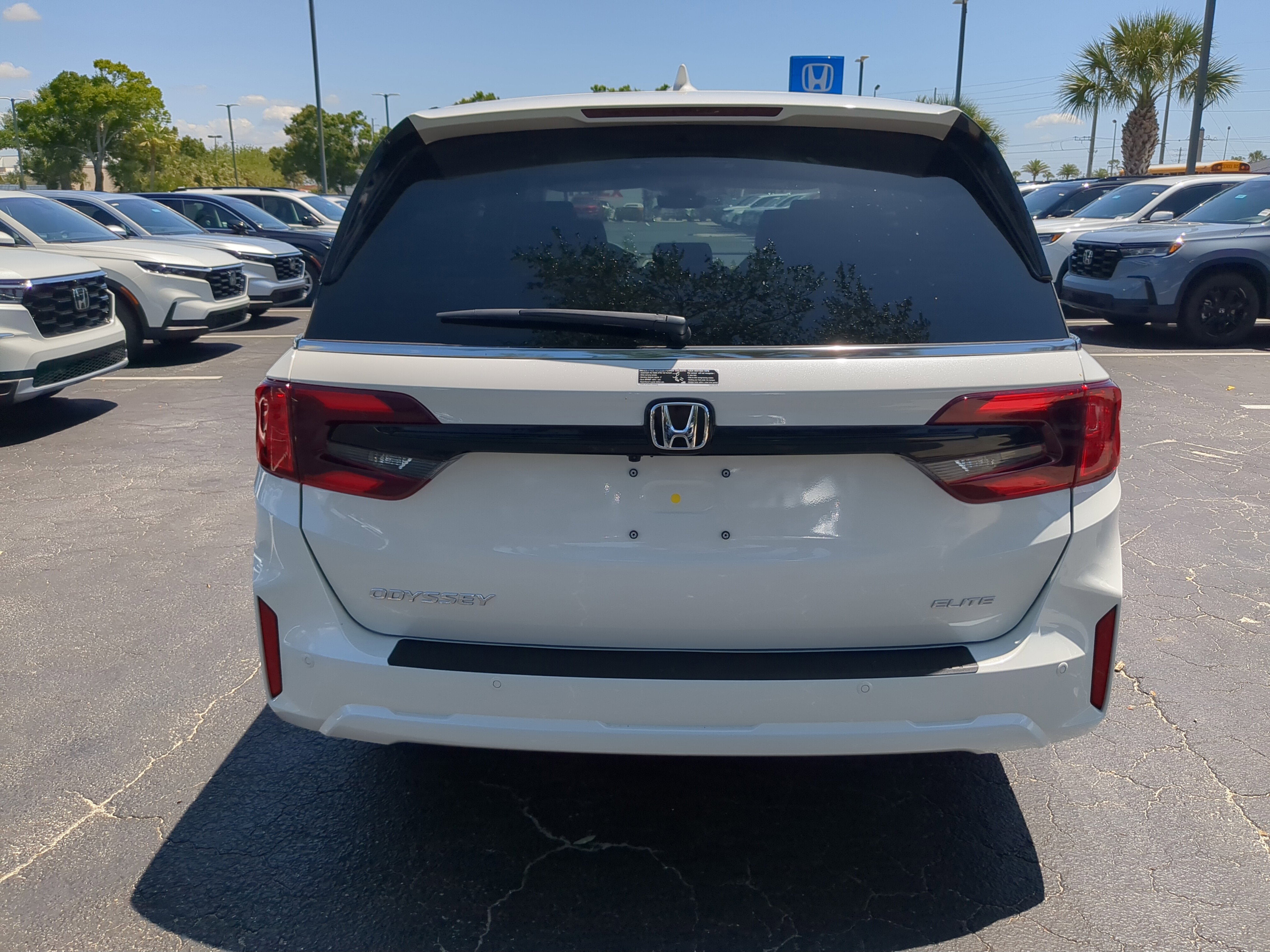New 2027 Honda Odyssey Elite image 5