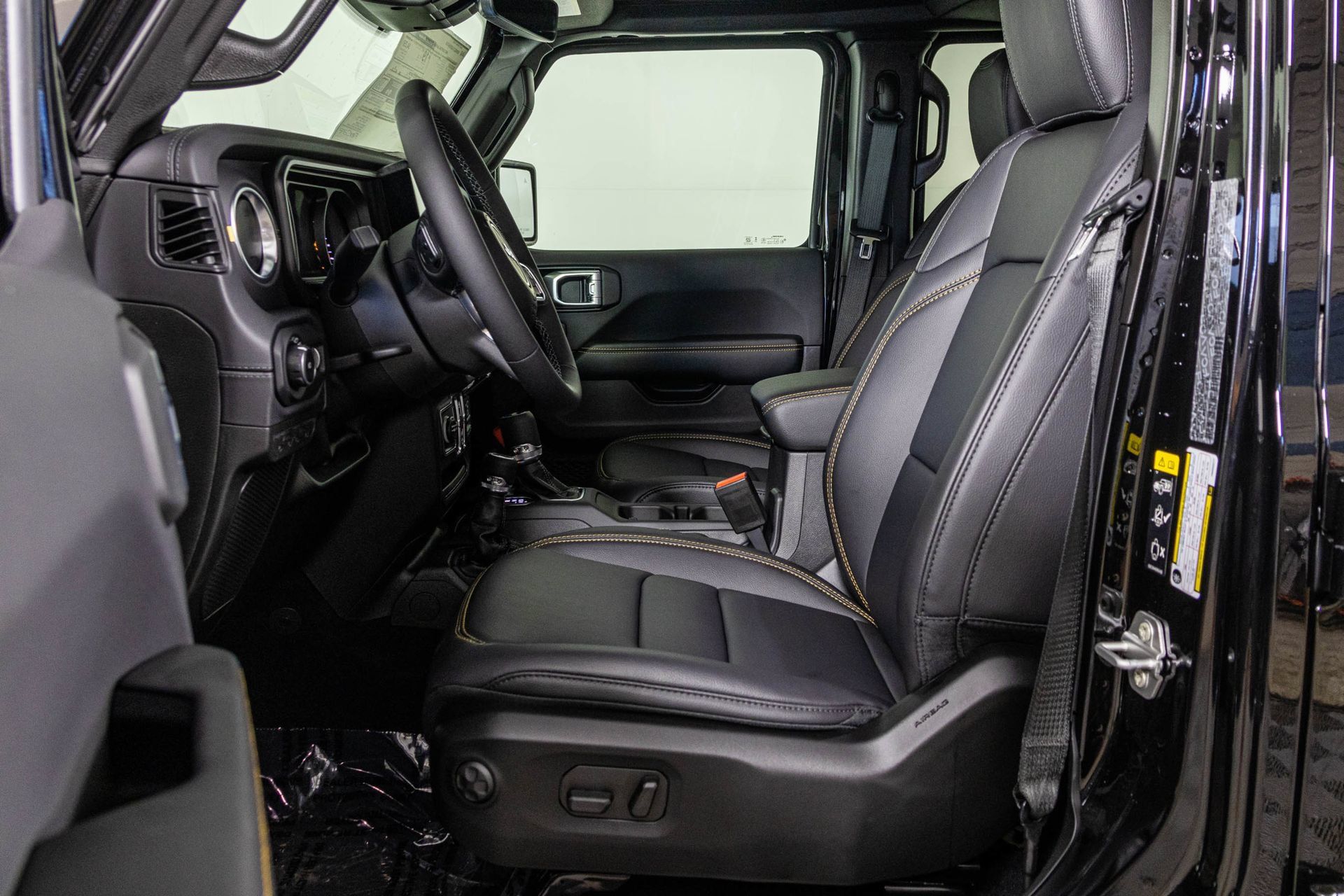 New 2027 Jeep Wrangler Unlimited Sahara AWD/4WD image 23
