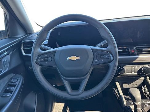 Used 2026 Chevrolet TrailBlazer LT w/ Driver Confidence Package image 12