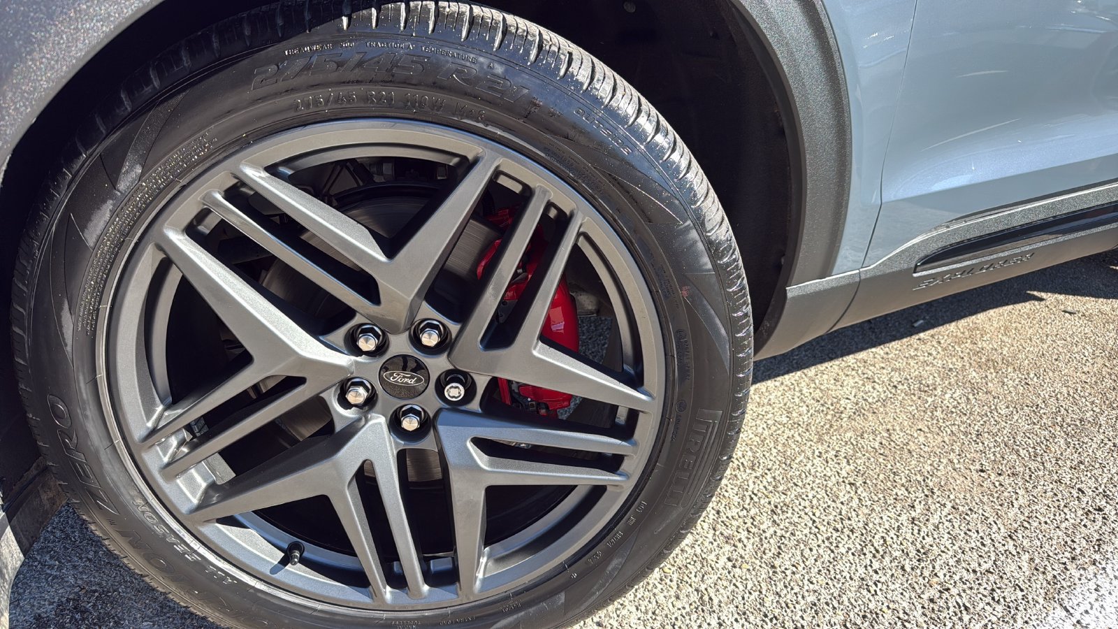 Used 2025 Ford Explorer ST-Line w/ Premium Package RWD image 29