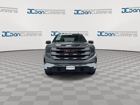 Used 2025 GMC Sierra 1500 SLE image 3