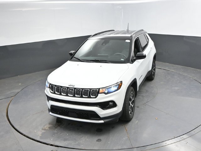 Used 2024 Jeep Compass Limited AWD/4WD image 37