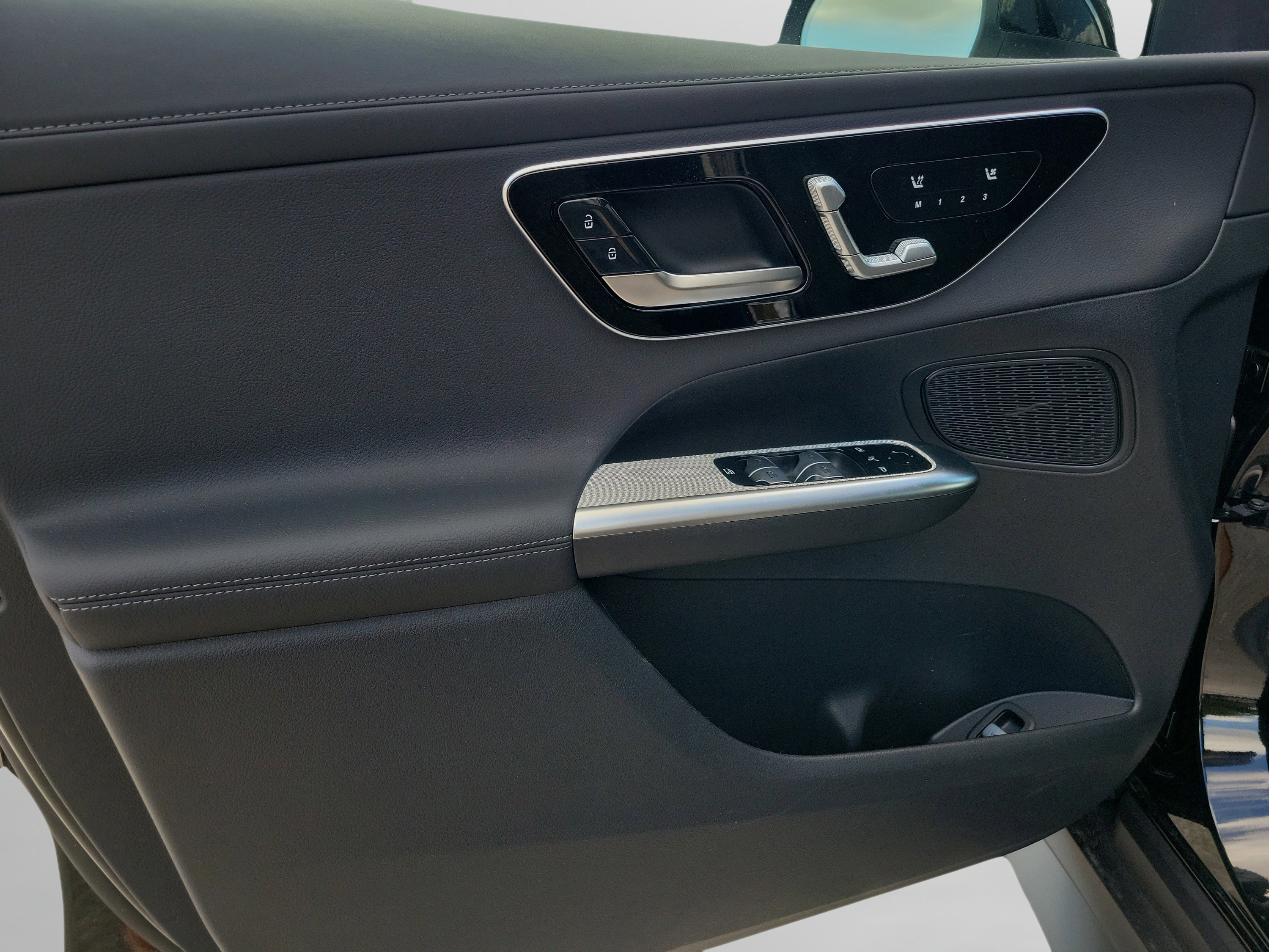 Certified 2026 Mercedes-Benz GLC 300 image 17