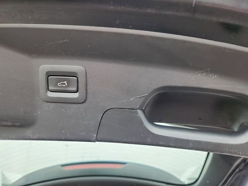 Used 2018 MAZDA CX-9 Touring w/ Touring Premium Package image 35