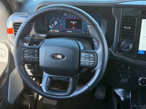 Used 2025 Ford F150 Raptor AWD/4WD image 17