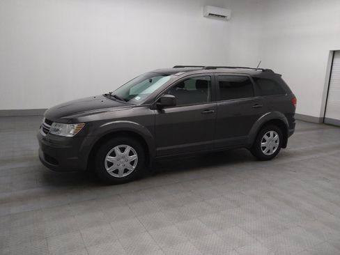 Used 2018 Dodge Journey SE image 2