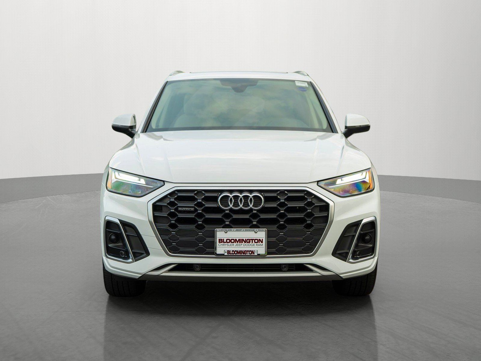 Used 2023 Audi Q5 2.0T Premium w/ Convenience Package AWD/4WD image 2
