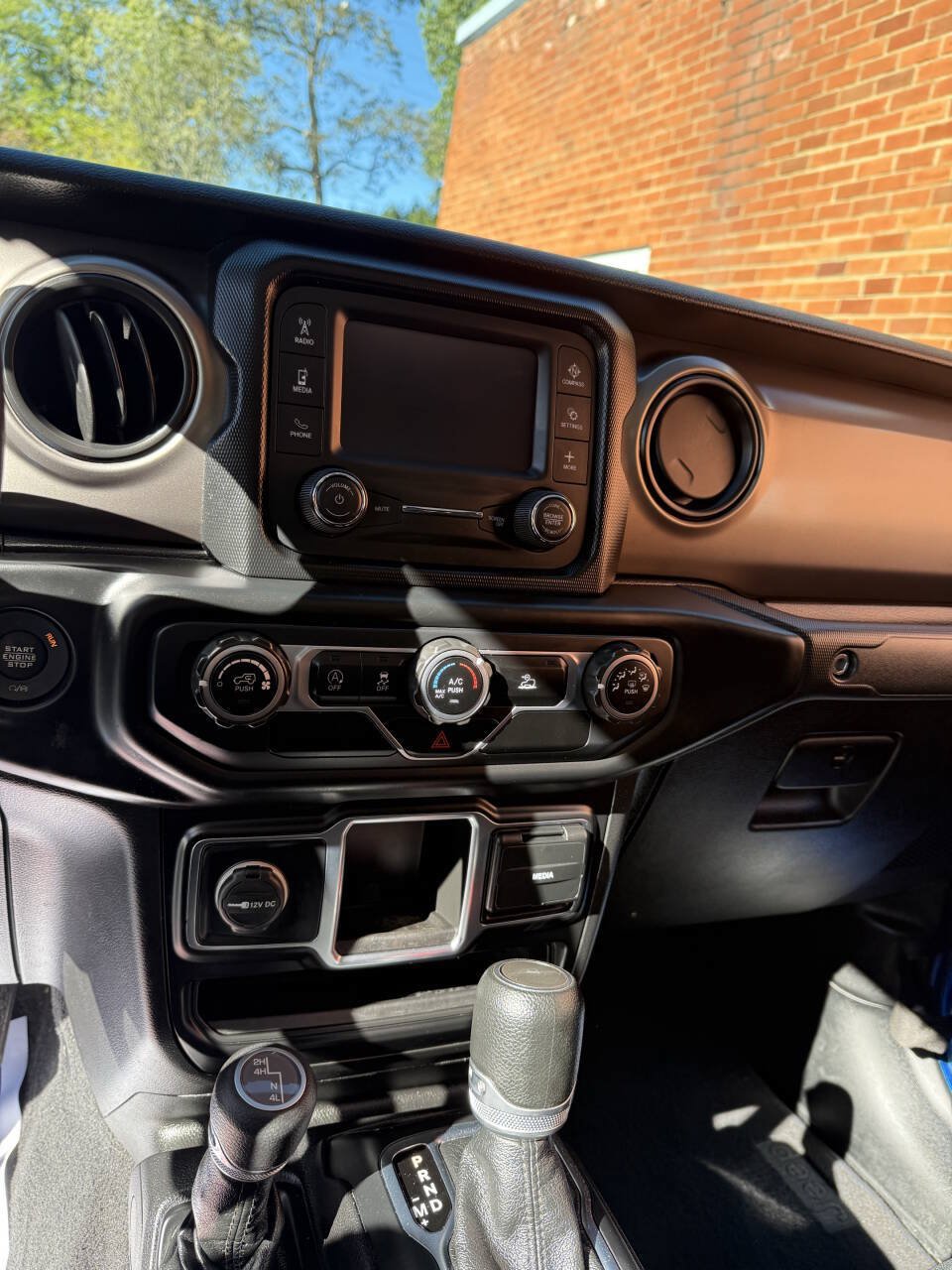 Used 2021 Jeep Gladiator Sport AWD/4WD image 11