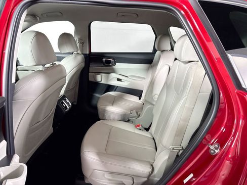 Certified 2023 Kia Sorento EX image 21